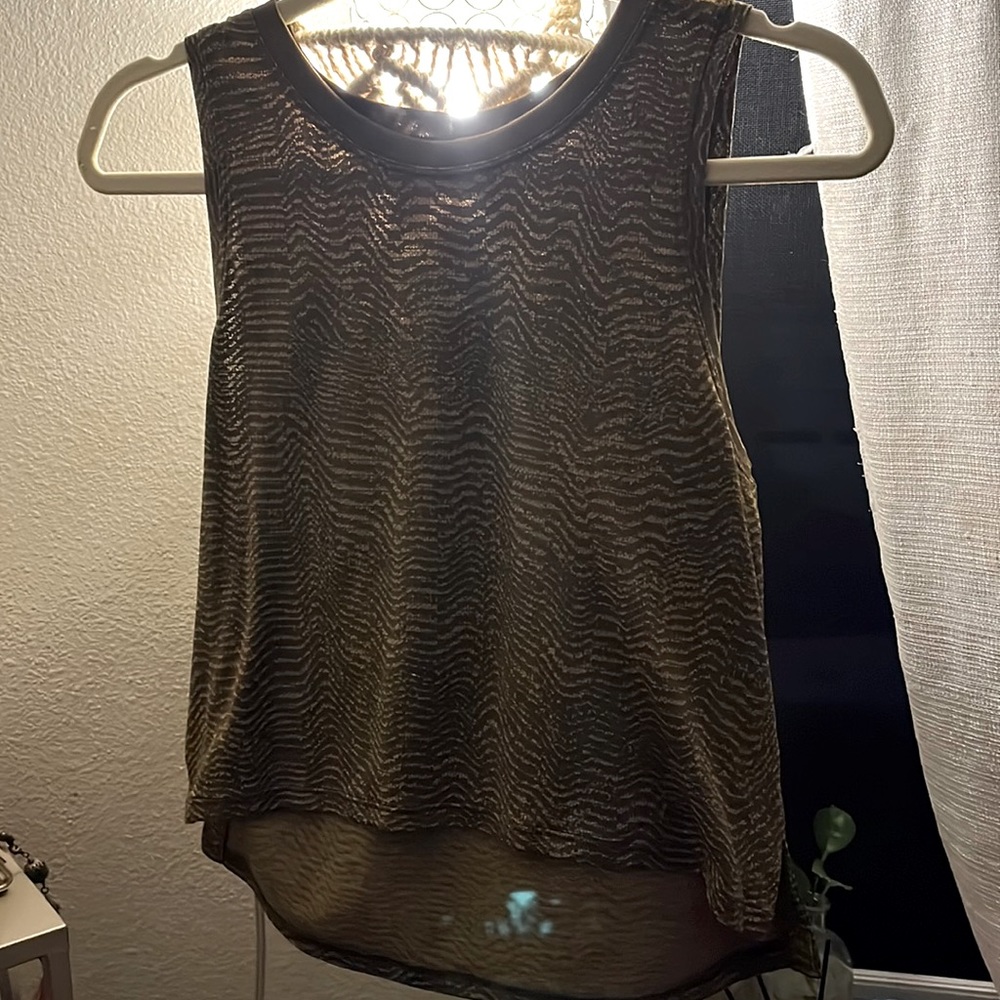 Lululemon tank